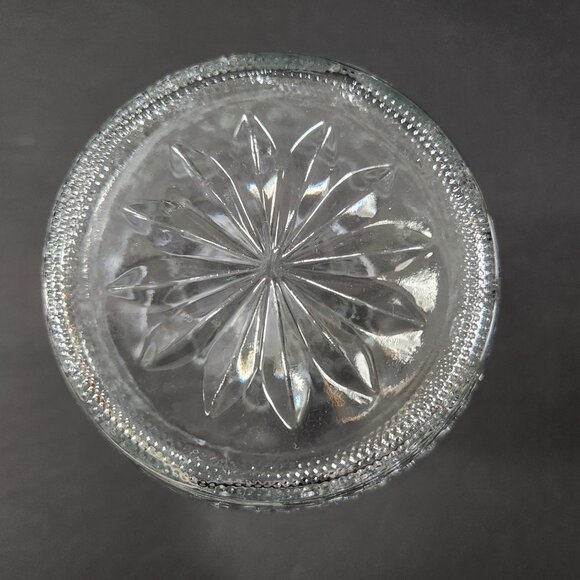 Princess House Vintage Crystal Wine/Liquor Decanter from the 1970s - Picture 7 of 9